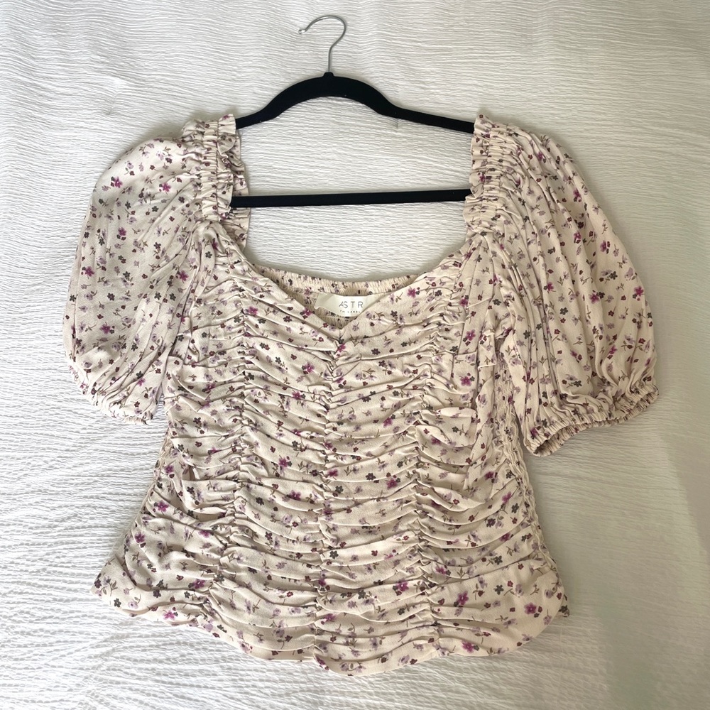 ASTR The Label - Floral Short Sleeve Top